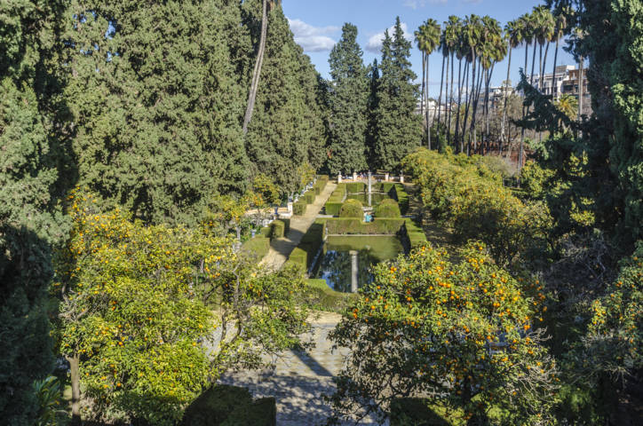 Sevilla 150 - Real Álcazar - jardín del Retiro del Marques de la Vega Inclán.jpg
